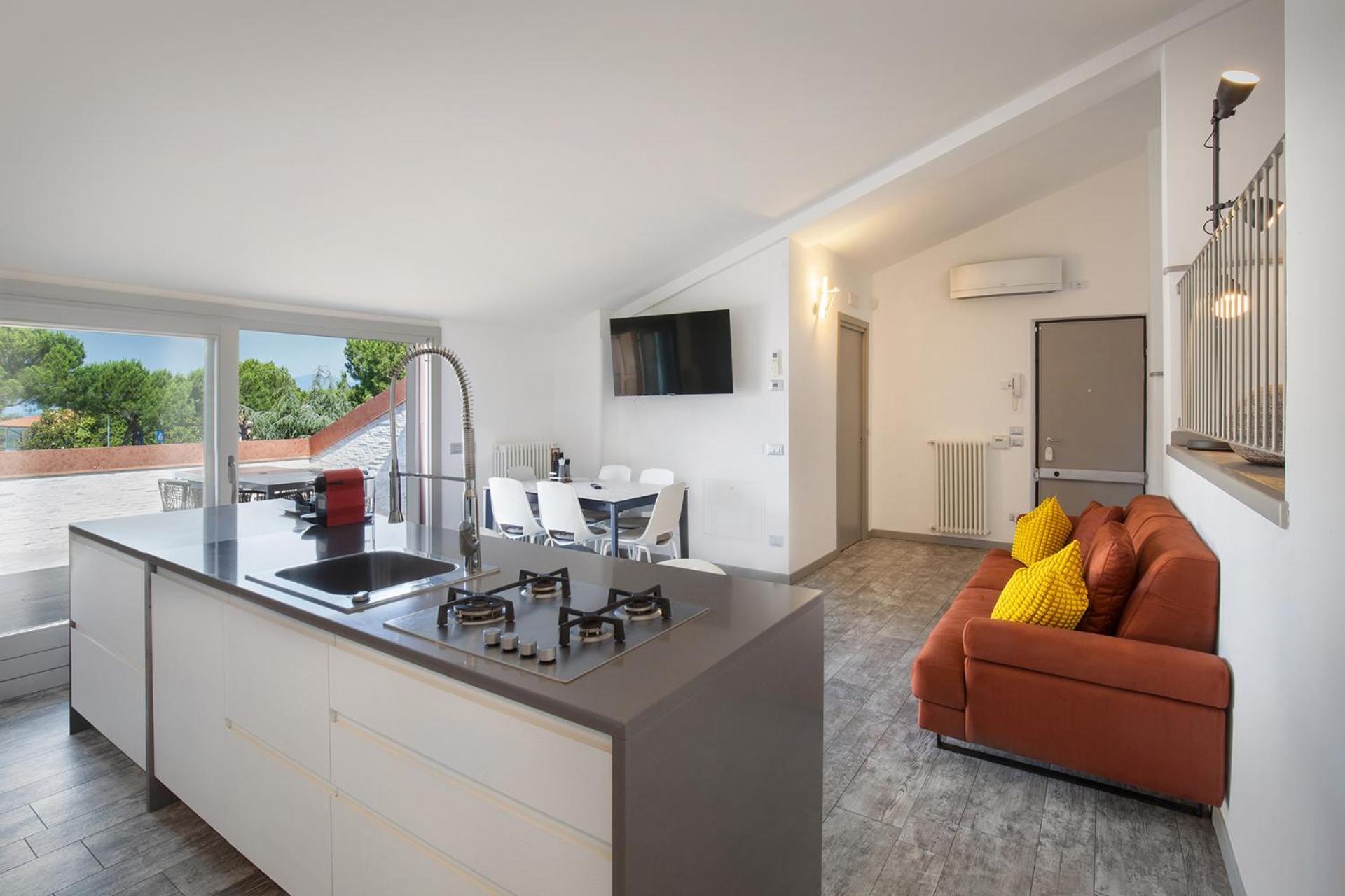 Luxury Penthouse/pool/50m To Apartment Bardolino